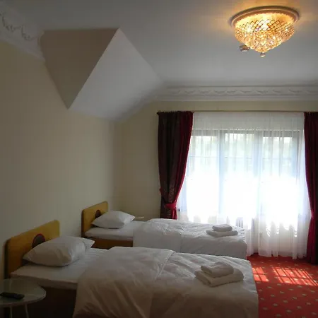 Otel Hotel Rundale *