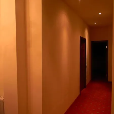 Otel Hotel Rundale *