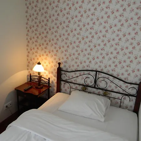 Otel Hotel Rundale *