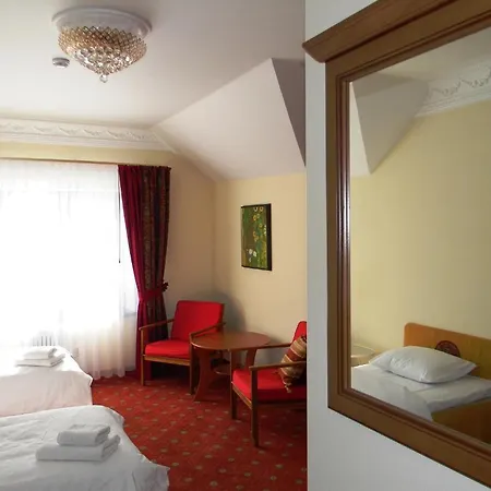 Hotel Rundale Otel