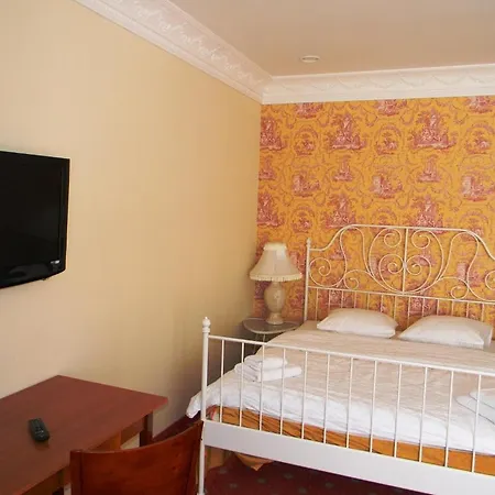 Hotel Rundale Otel *